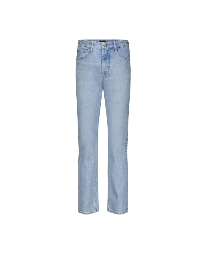 LEE®  JEAN Carol in Light Story...