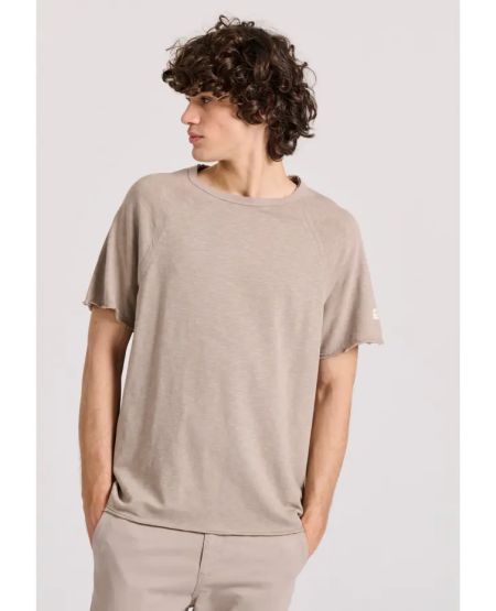 FUNKY BUDDHA Relaxed fit t-shirt με raglan μανίκι και raw cuts FBM009-008-04 CIGAR