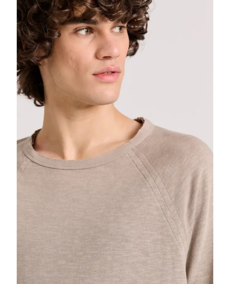 FUNKY BUDDHA Relaxed fit t-shirt με raglan μανίκι και raw cuts FBM009-008-04 CIGAR