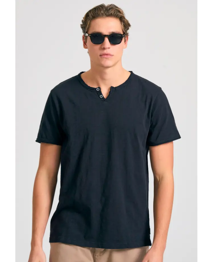 FUNKY BUDDHA T-shirt με λαιμό henley...