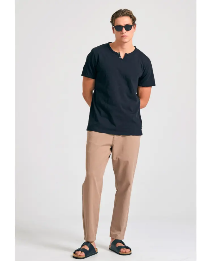 FUNKY BUDDHA T-shirt με λαιμό henley...
