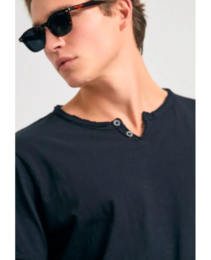 FUNKY BUDDHA T-shirt με λαιμό henley...