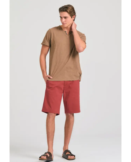 FUNKY BUDDHA T-shirt with henley neck and raw cuts - The essentials FBM011-004-04 HAZELNUT