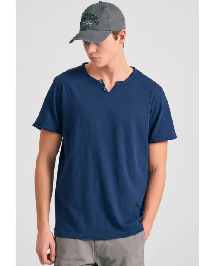 FUNKY BUDDHA T-shirt με λαιμό henley...