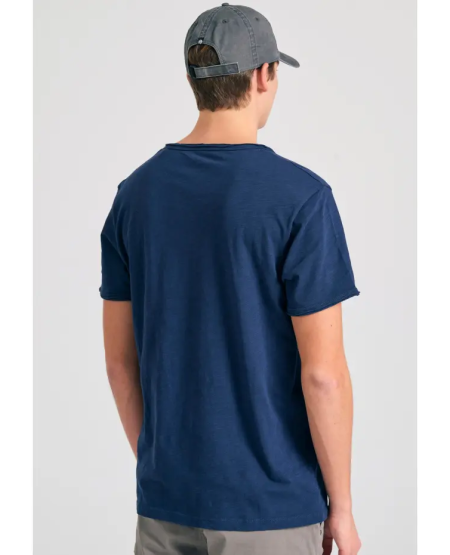 FUNKY BUDDHA T-shirt με λαιμό henley και raw cuts - The essentials FBM011-004-04 NAVY
