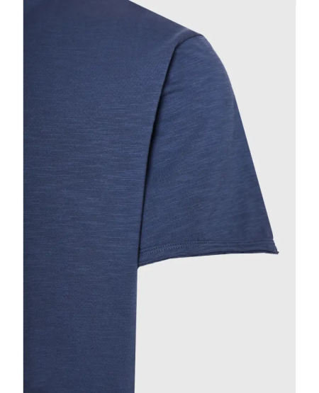 FUNKY BUDDHA T-shirt με λαιμό henley και raw cuts - The essentials FBM011-004-04 INDIGO