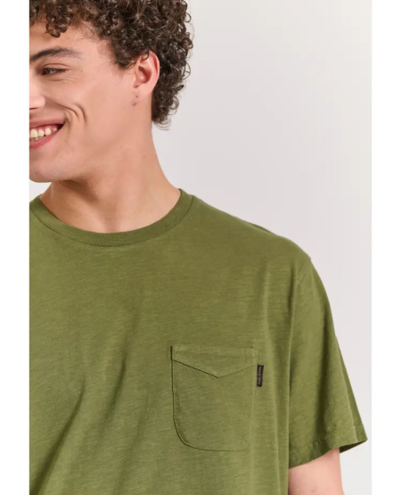 FUNKY BUDDHA Βαμβακερό t-shirt με τσέπη στο στήθος FBM011-006-04 KHAKI