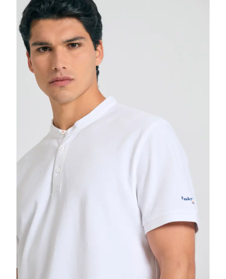 FUNKY BUDDHA Μπλούζα polo με λαιμό mao και κέντημα στο μανίκι FBM011-005-11 WHITE