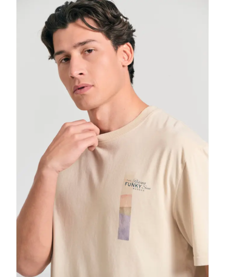 FUNKY BUDDHA Relaxed fit t-shirt με vintage photographic τύπωμα FBM011-330-04 SUGAR