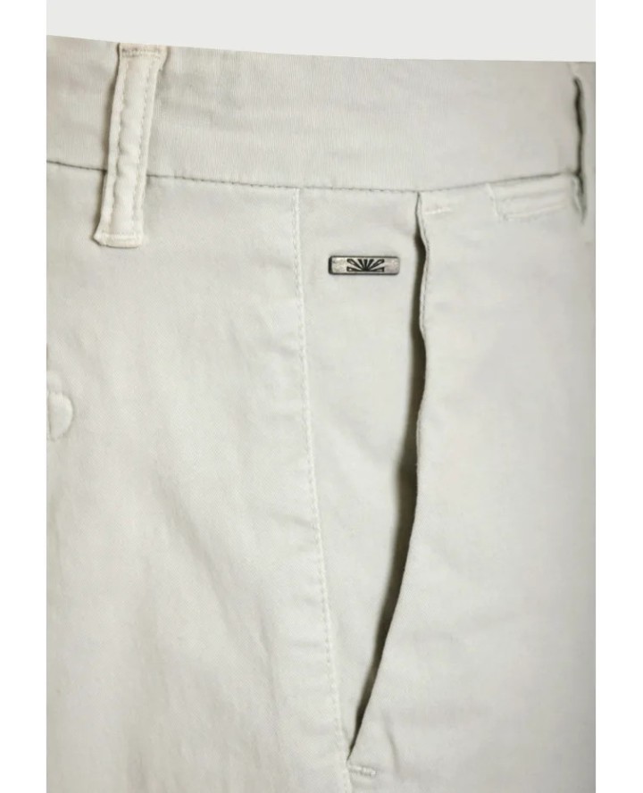 FUNKY BUDDHA Men's chino shorts - The...